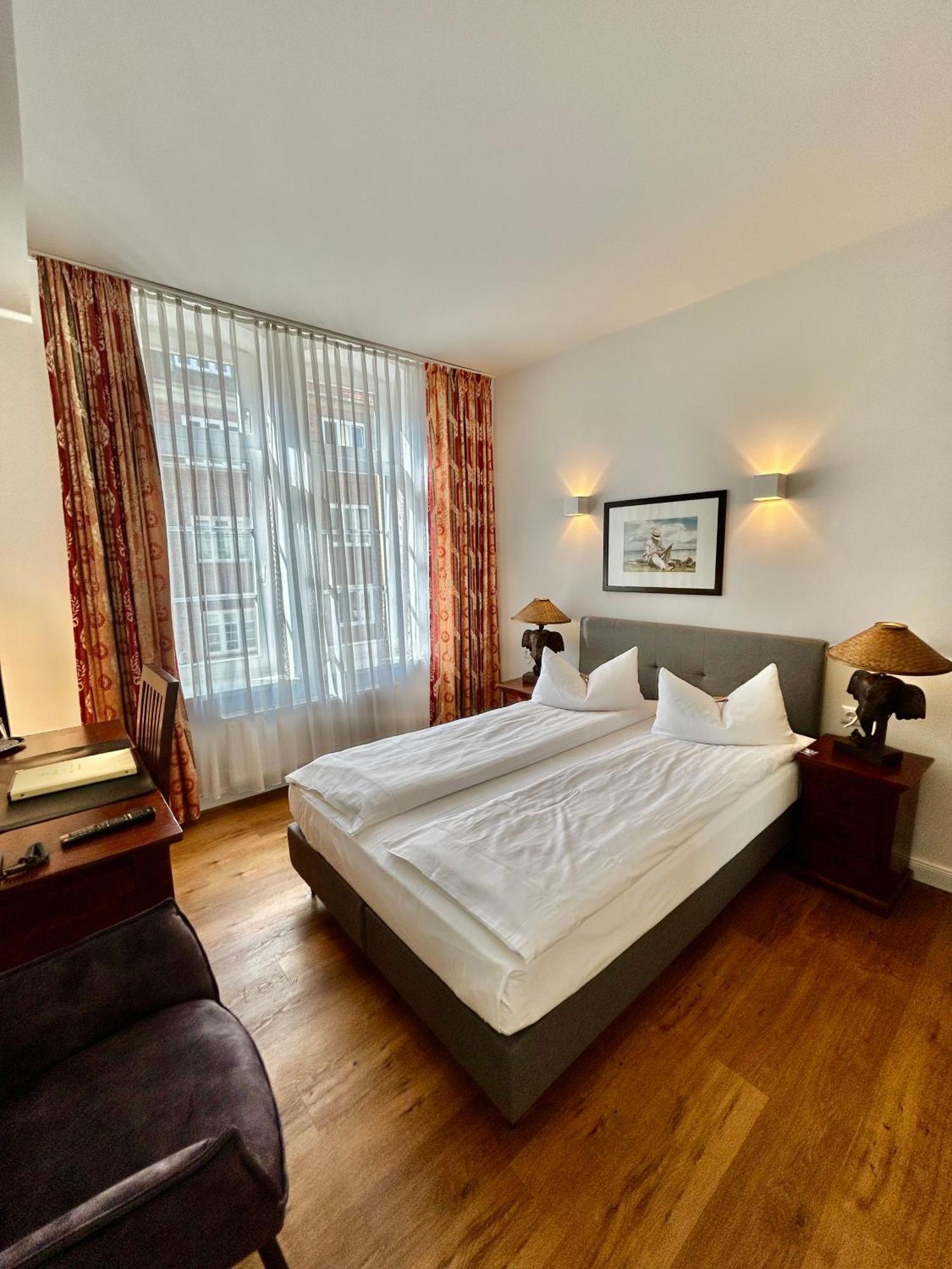Hotel Elefant Schwerin  Ngoại thất bức ảnh
