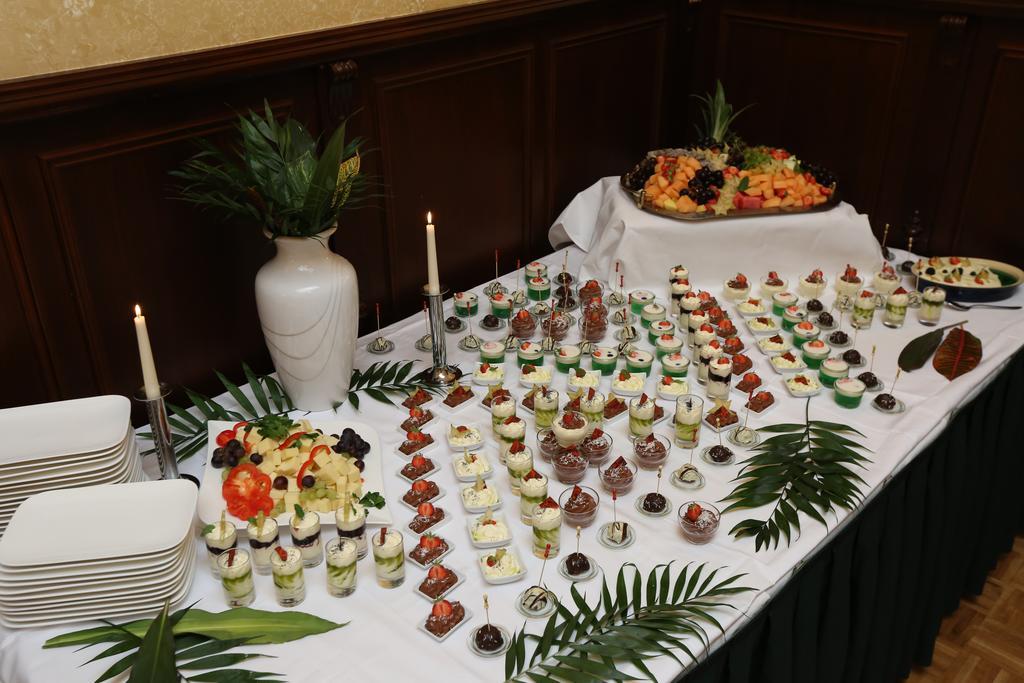 Hotel Elefant Schwerin  Ngoại thất bức ảnh